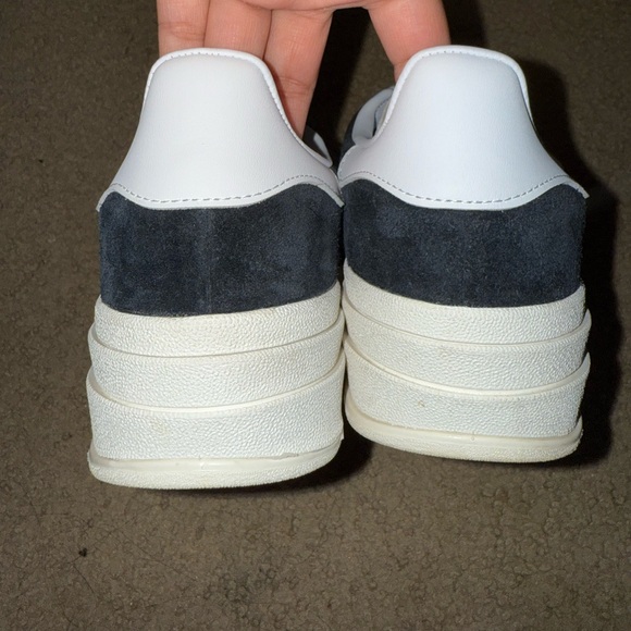 Shoes - Picture 6 of 10